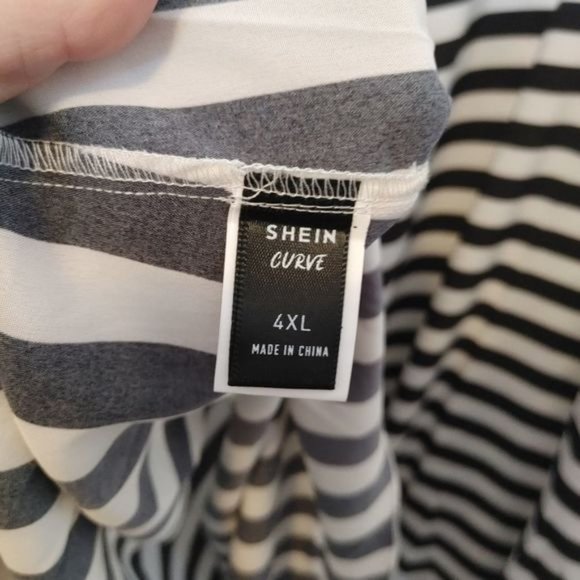 Shein black and white stripe off shoulder dress 3x 4x Beetlejuice Punk Goth - Picture 4 of 4